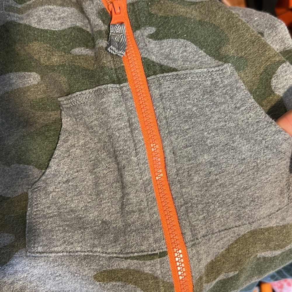 Carters Hooded Zip Up Camo Onesie size 12 month​​ - Picture 6 of 8